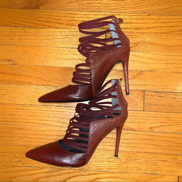 Kenneth Cole New York Wam Caged Pump - Picture 5 of 7